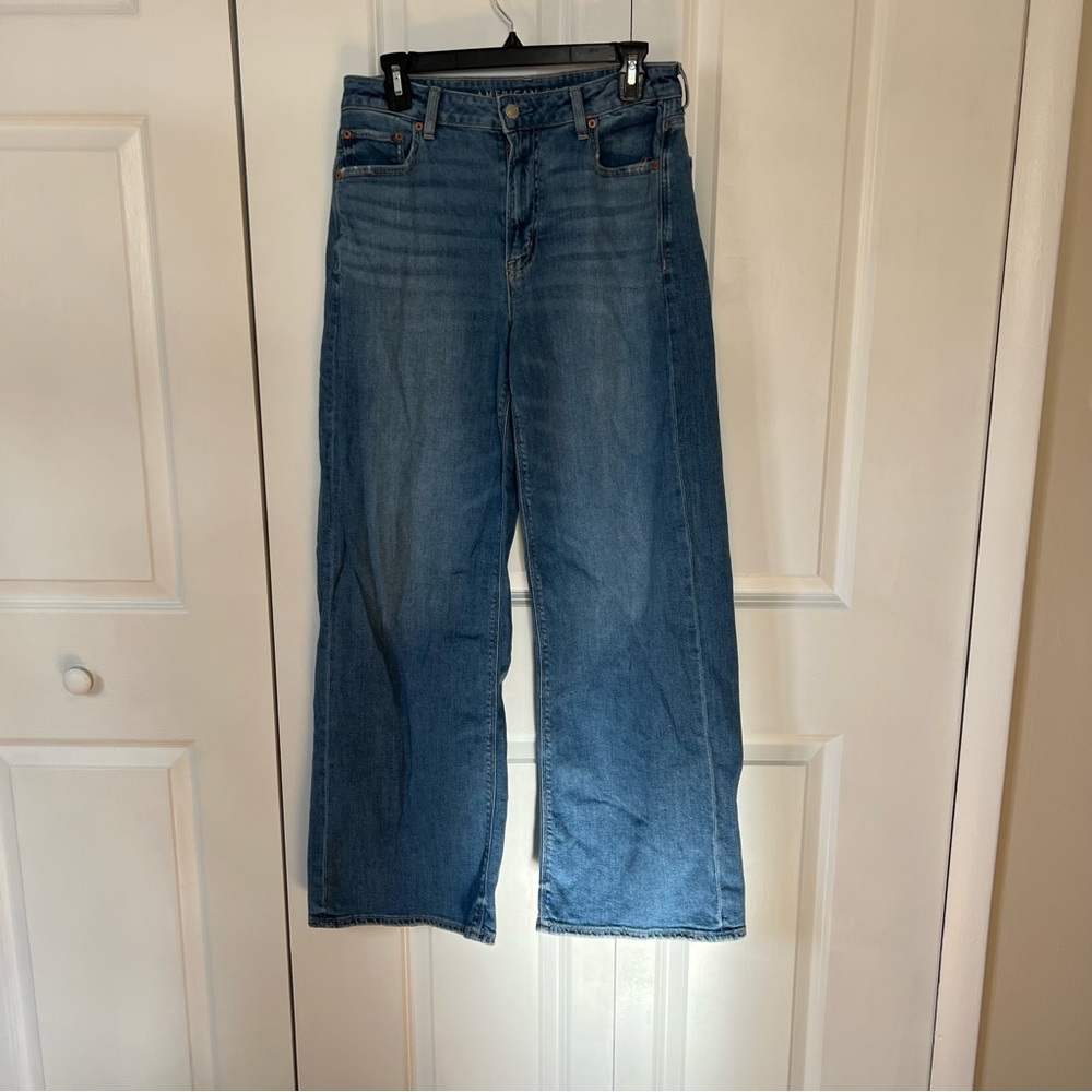 AE Super High-Rise Baggy Wide Leg Jeans